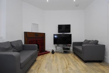 4 bed house, North Road East, North Hill, Plymouth, PL46AN - Image 4